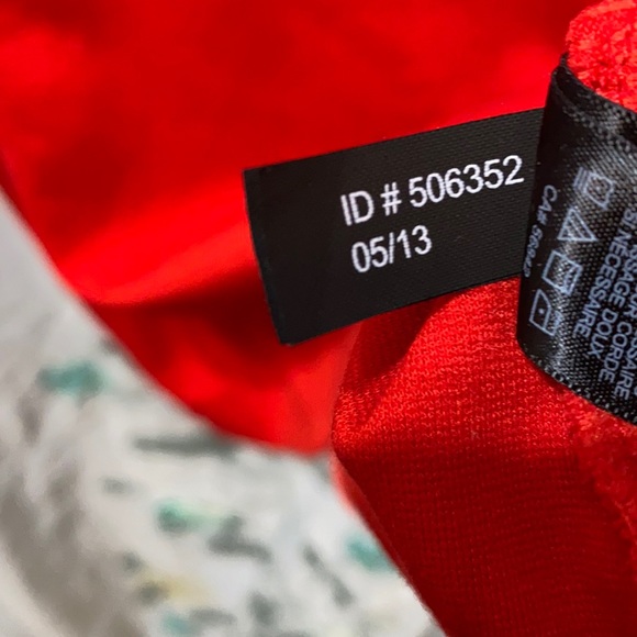 EXPRESS RED V-NECK RAYON/NYLON/SPANDEX REAR ZIP MESH BODYCON DRESS SZ 8 - Picture 16 of 16